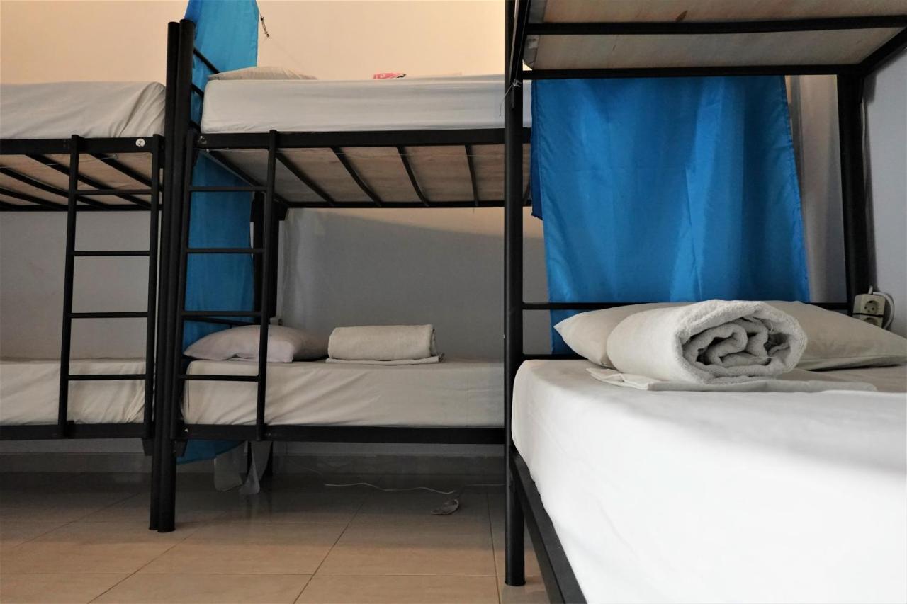 Point Break Canggu Hostel Buitenkant foto